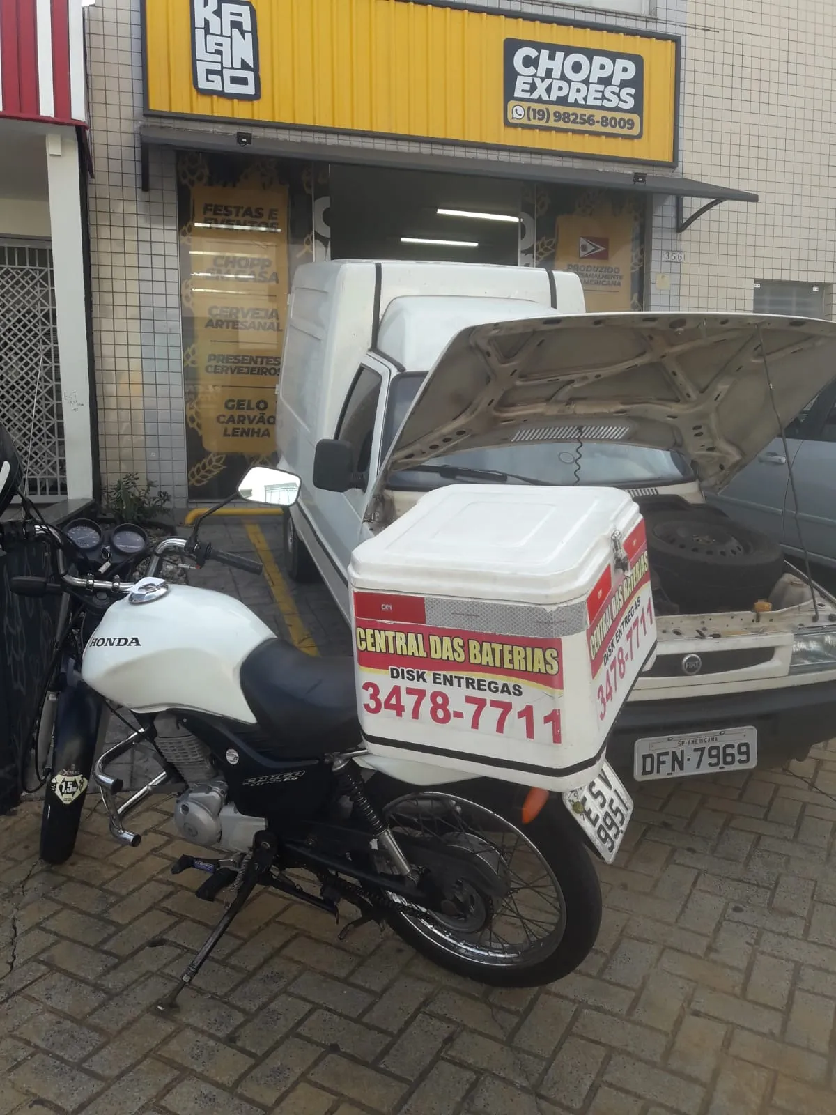 Moto de entrega da Central das Baterias com o Disk Entrega (19) 3478-7711